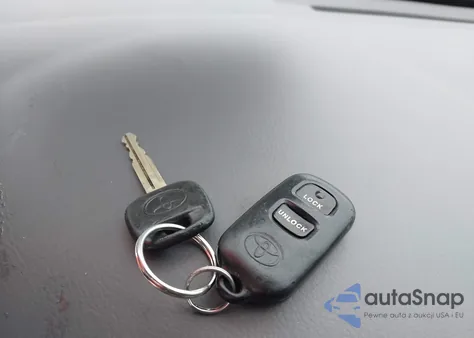 2004 Toyota Corolla Le из США, поврежденный, VIN JTDBR32EX42027614